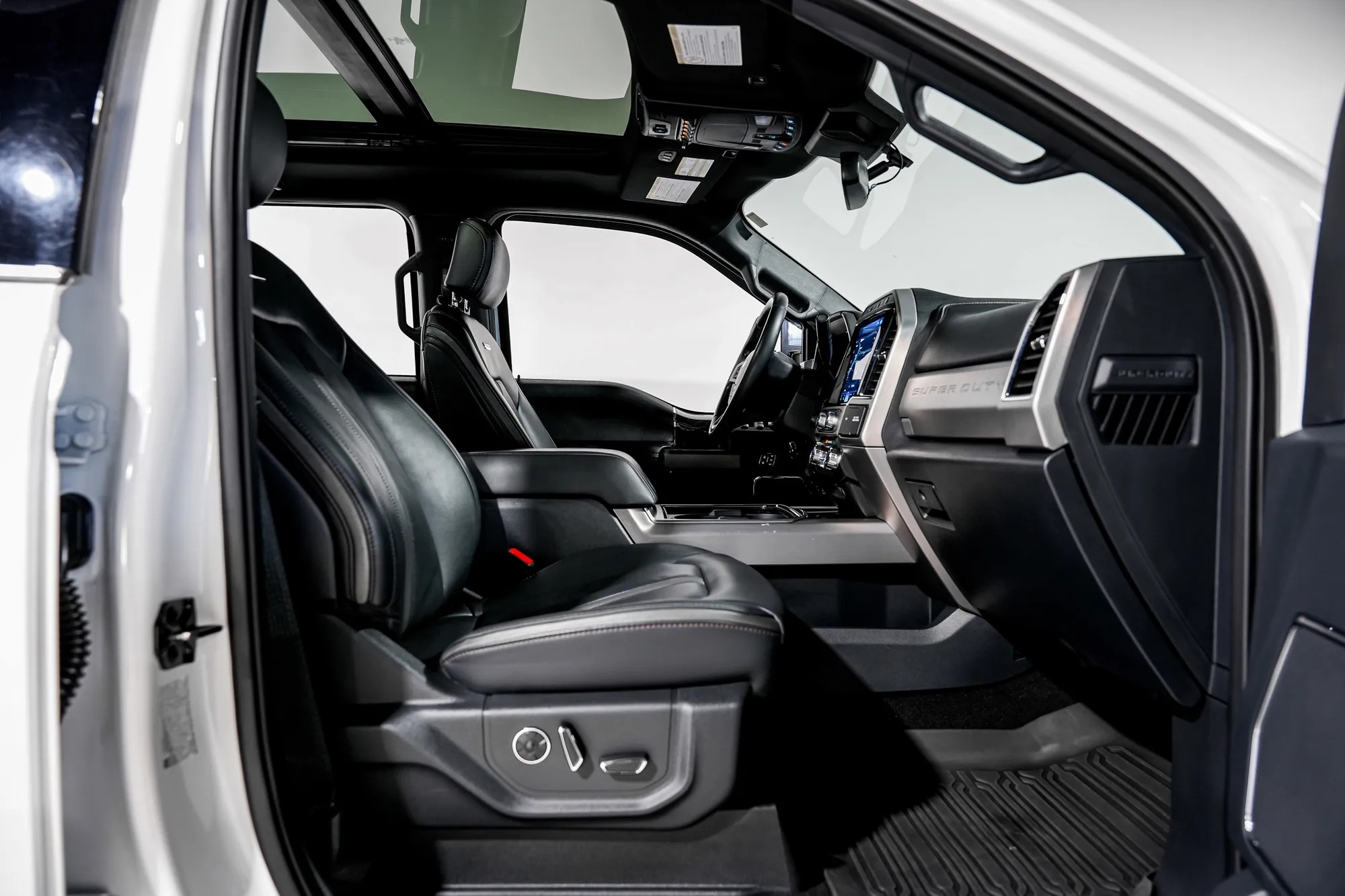 2022 Ford Super Duty F-350 Platinum