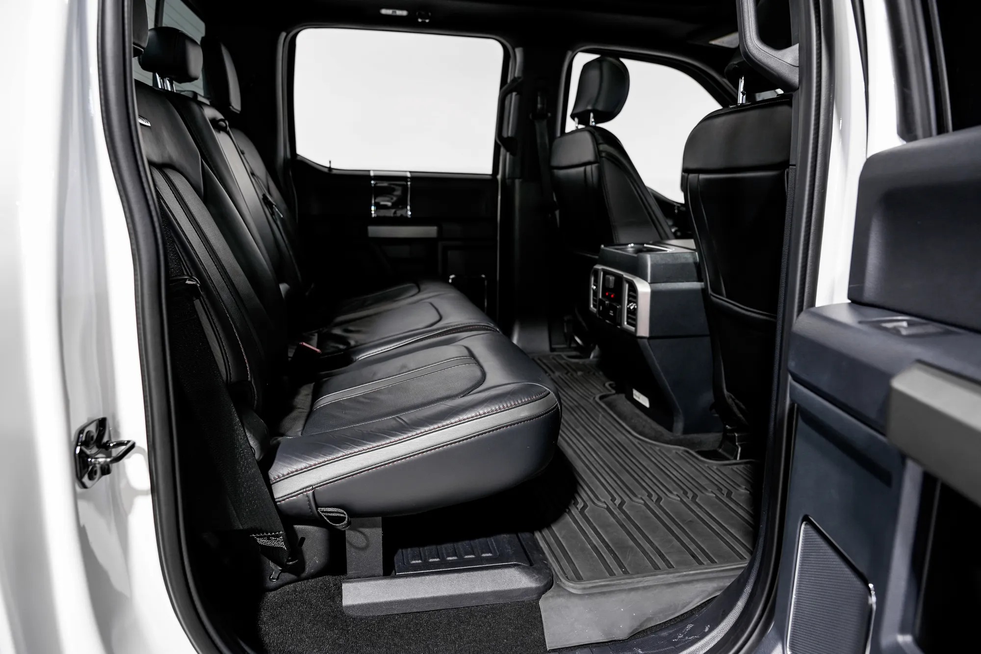 2022 Ford Super Duty F-350 Platinum