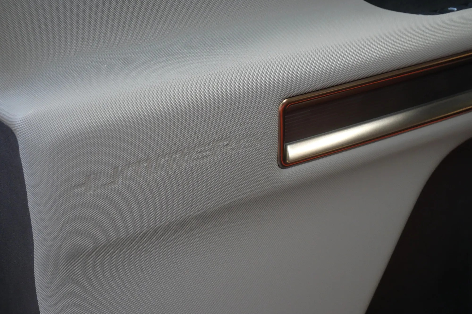 2024 GMC HUMMER EV