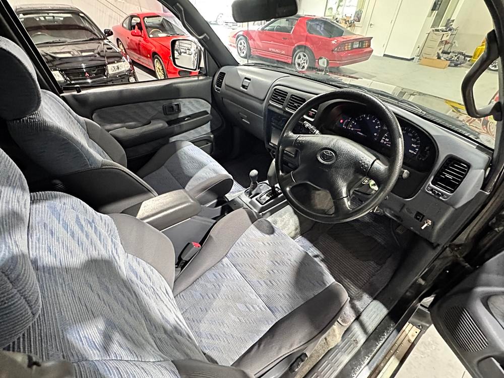 2000 Toyota Hilux