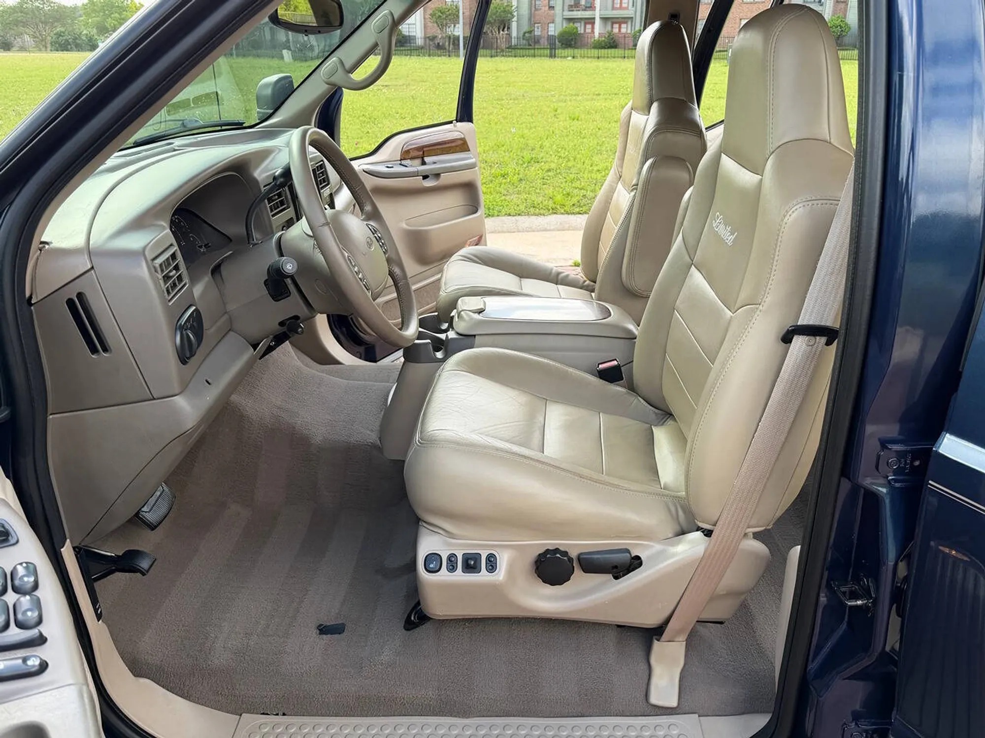 2002 Ford Excursion Limited