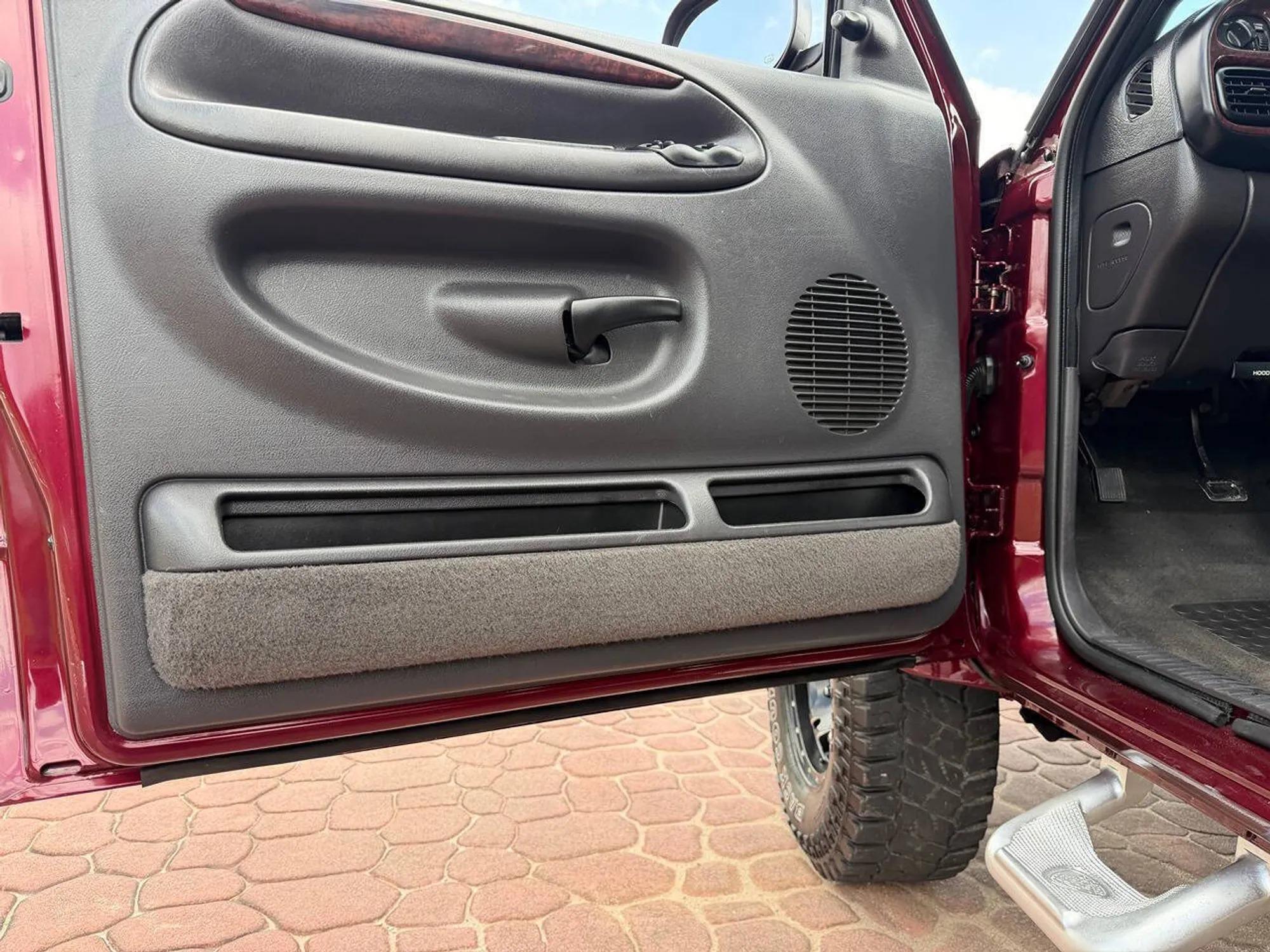 2000 Dodge Ram 2500 SLT Extended Cab