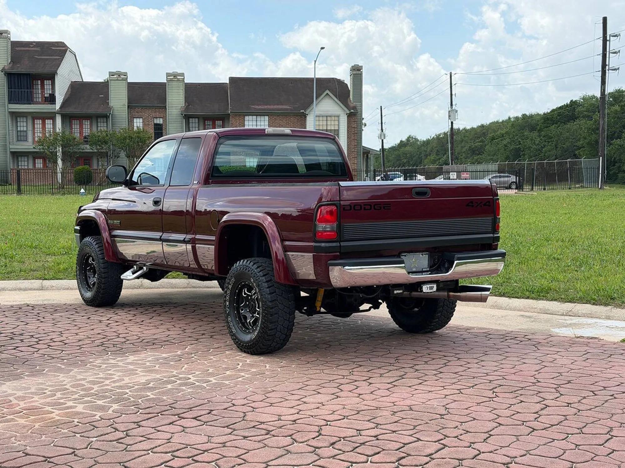 2000 Dodge Ram 2500 SLT Extended Cab - 5