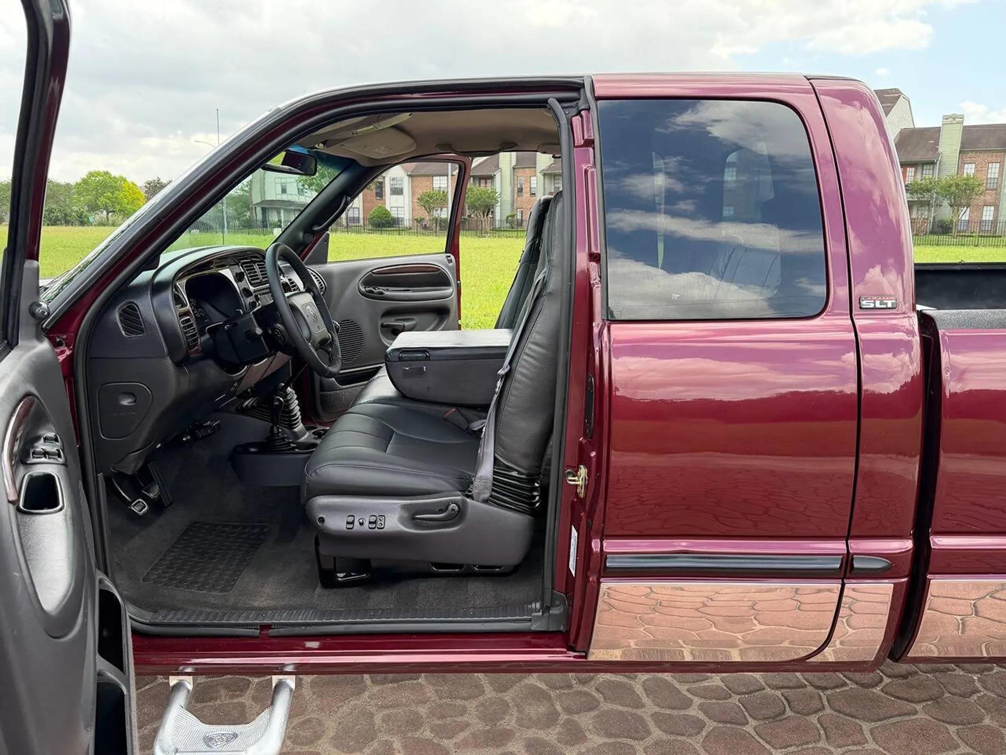 2000 Dodge Ram 2500 SLT Extended Cab