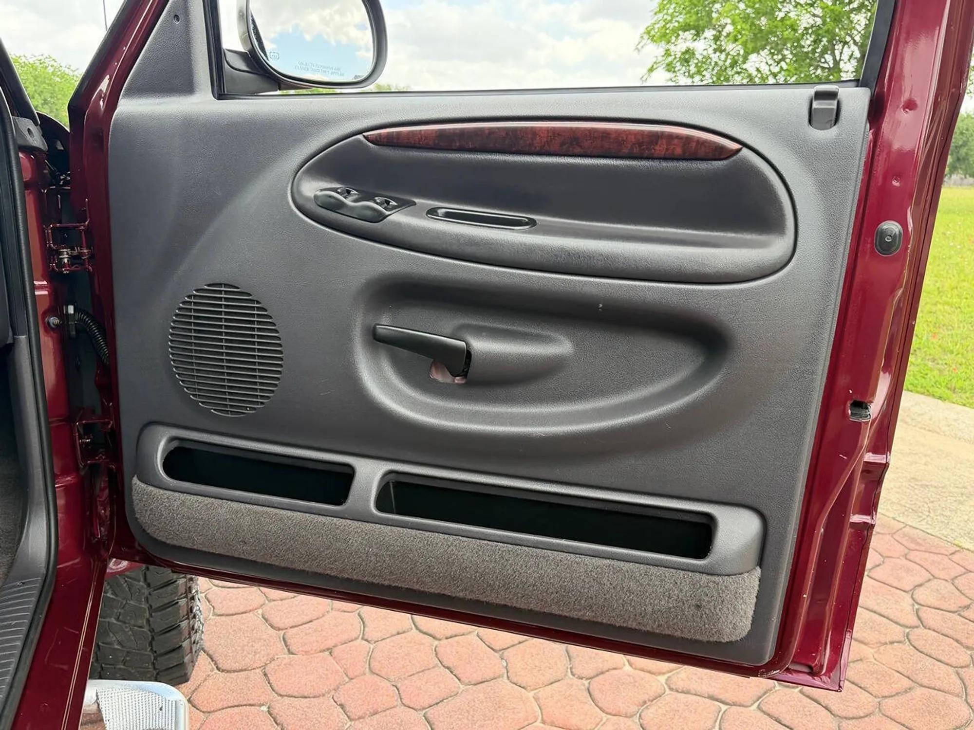 2000 Dodge Ram 2500 SLT Extended Cab