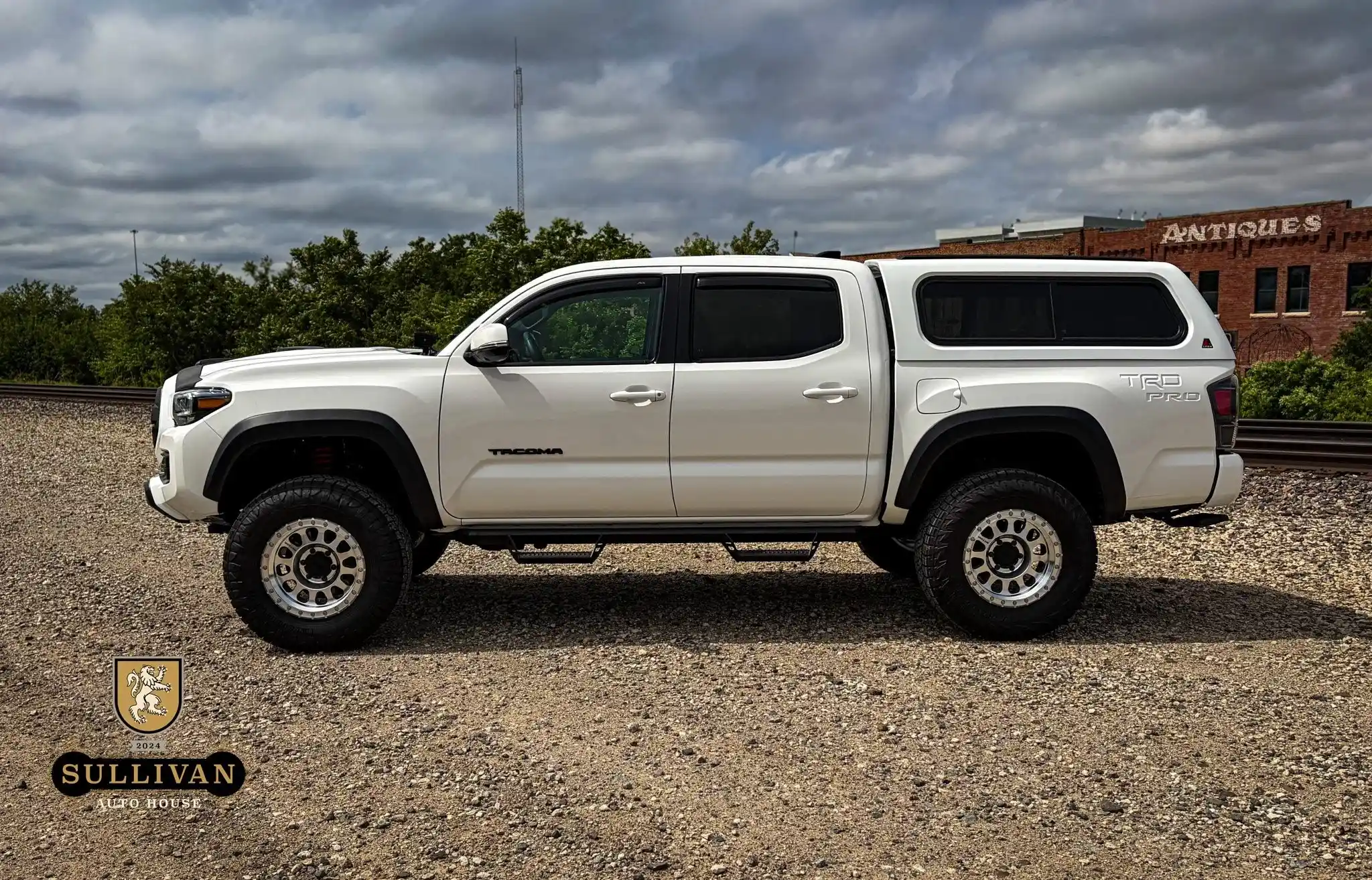 2022 Toyota Tacoma TRD PRO - 4