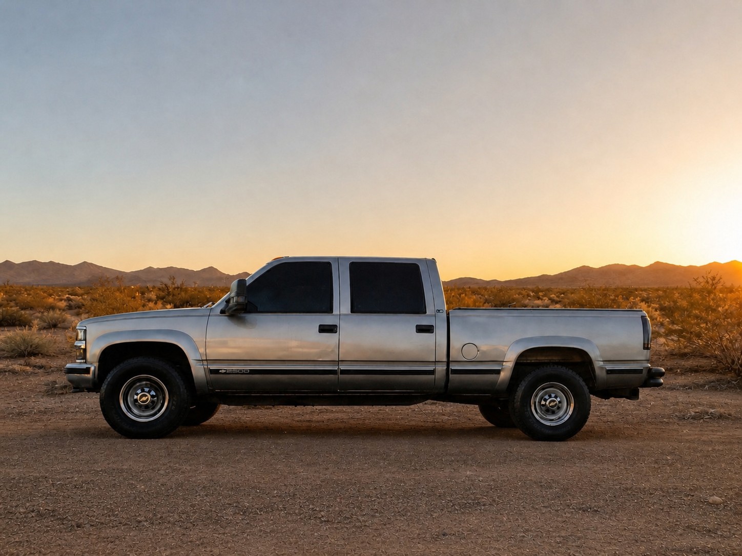 2000 Chevrolet K2500 LS 4x4 - 2