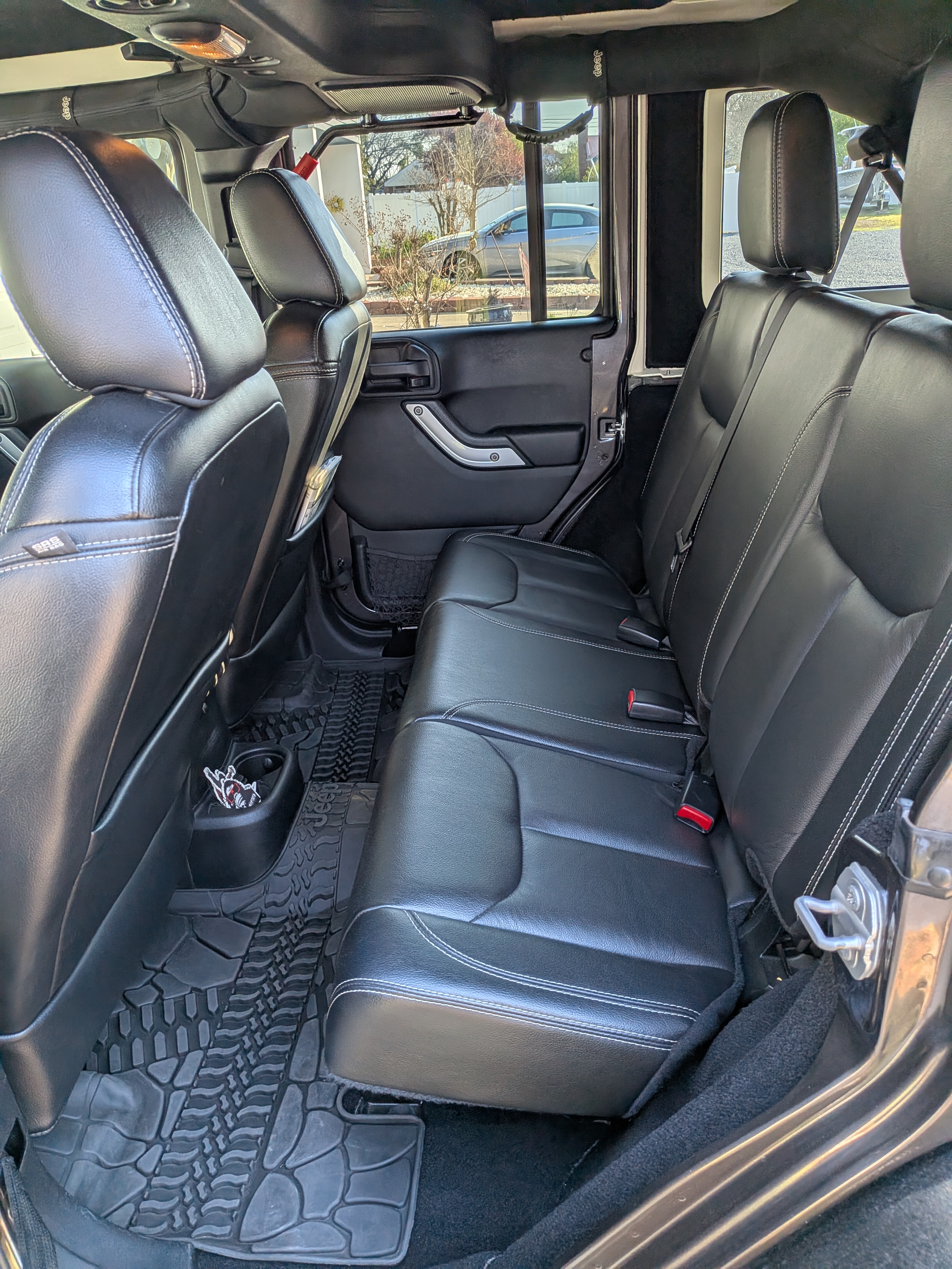 2016 Jeep Wrangler Unlimited Rubicon - 5