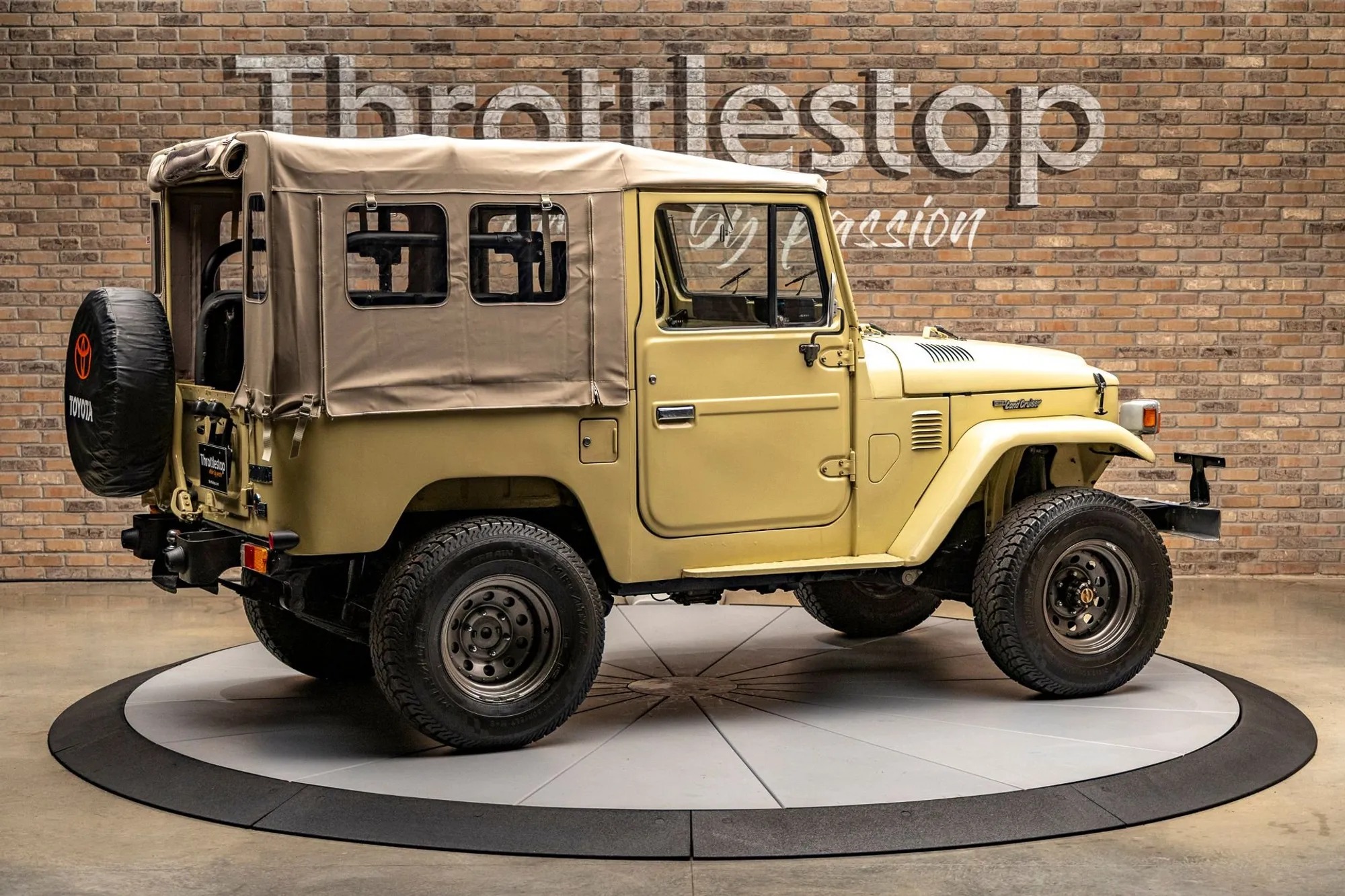 1982 Toyota Land Cruiser FJ40 - 5