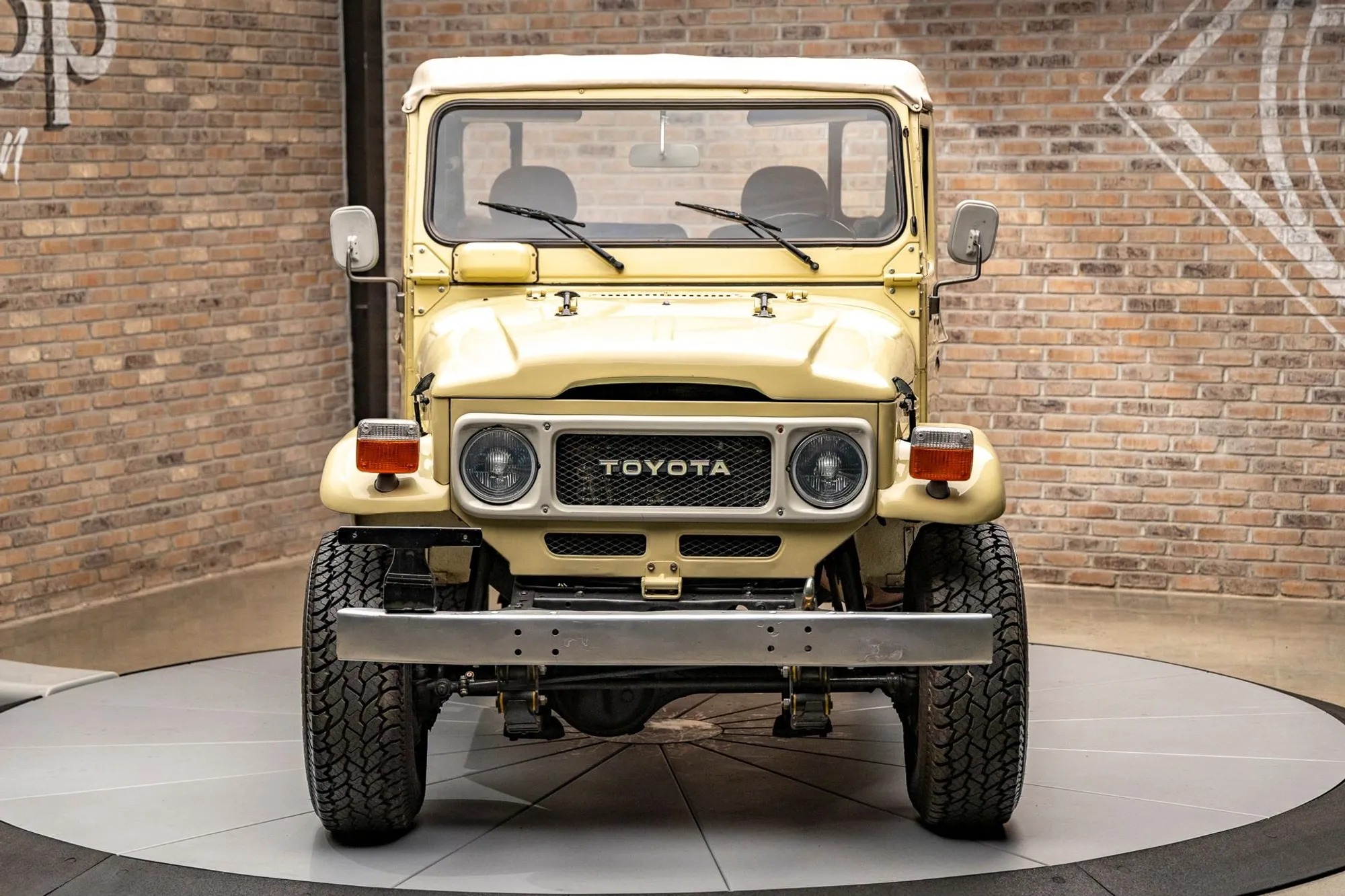 1982 Toyota Land Cruiser FJ40 - 3