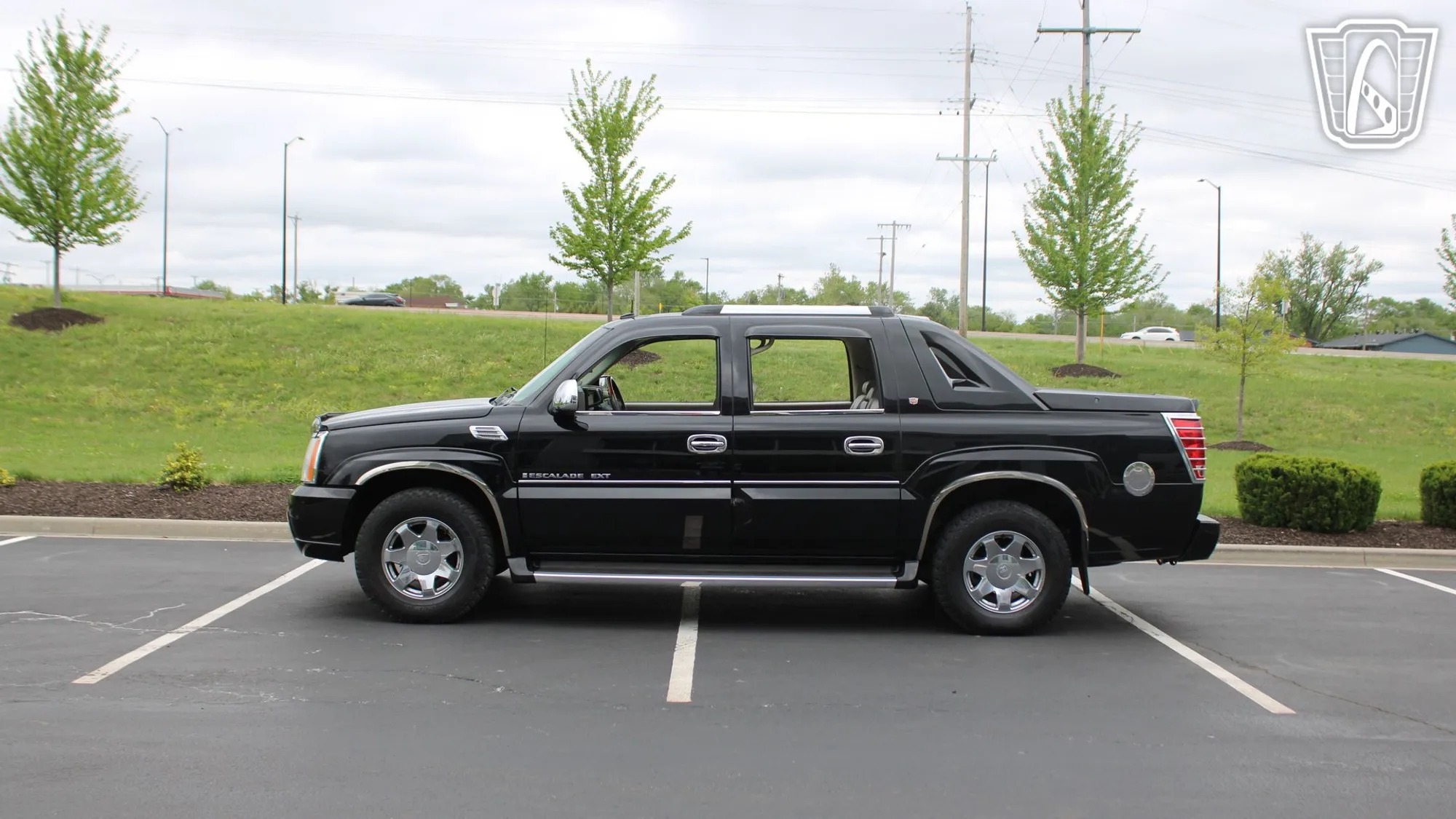 2003 Cadillac Escalade EXT - 2