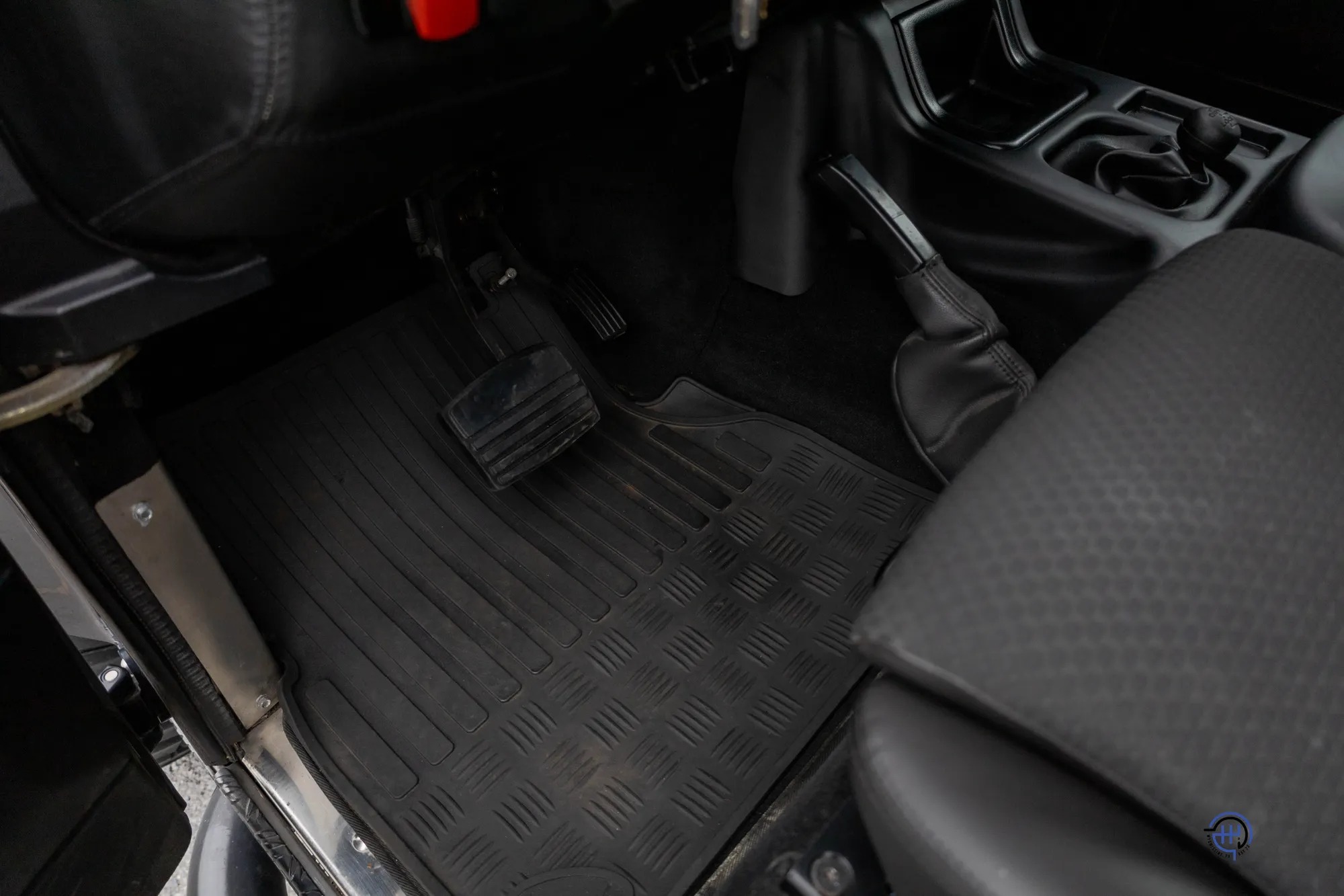 1997 Land Rover Defender 90 NAS