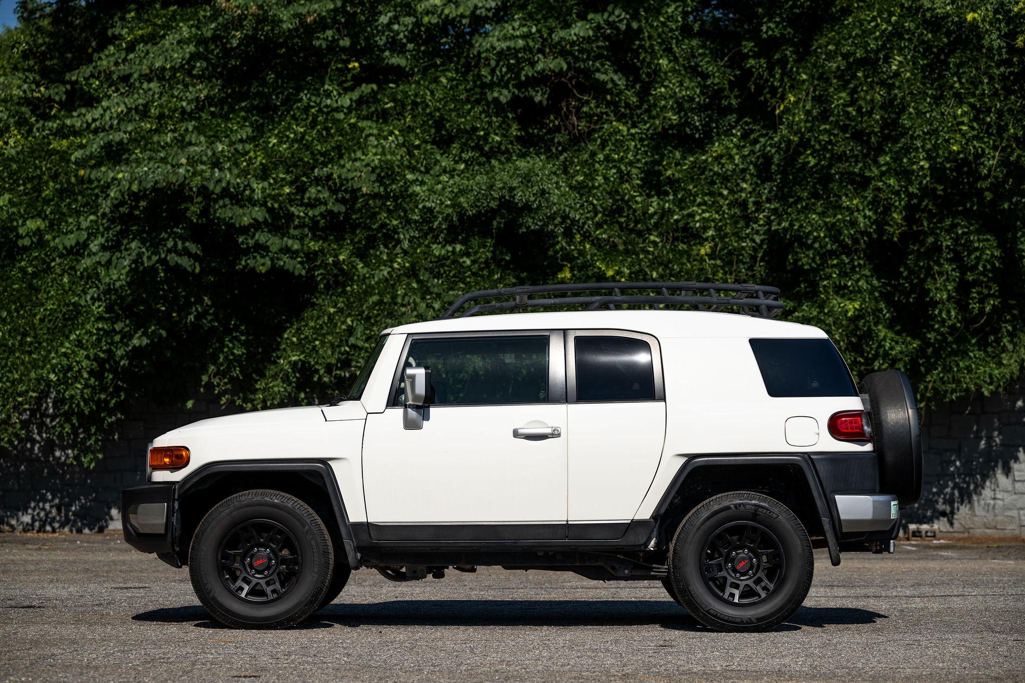 2014 Toyota FJ Cruiser - 2
