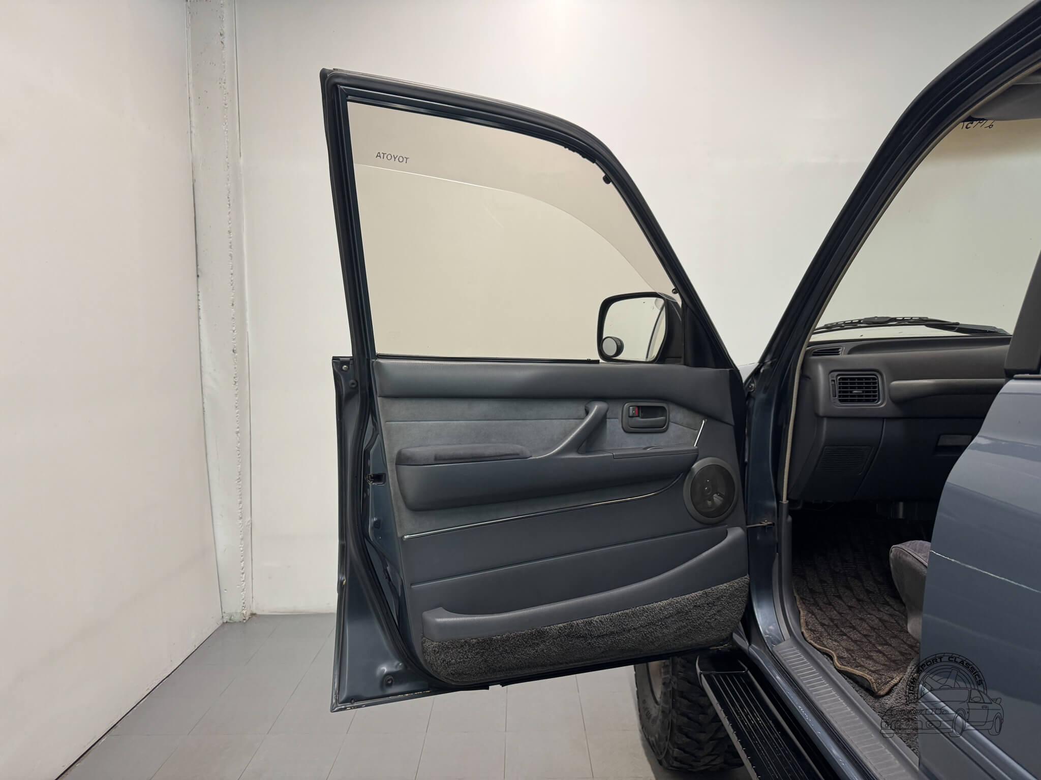 1992 Toyota Land Cruiser VX Limited
