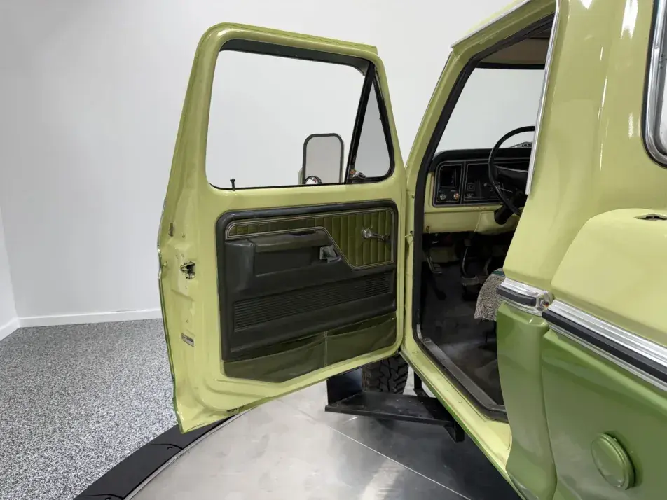 1976 Ford F-250 Camper Special