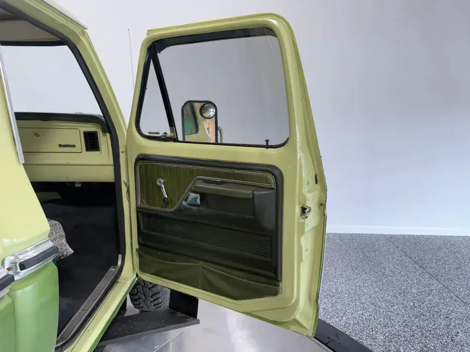 1976 Ford F-250 Camper Special