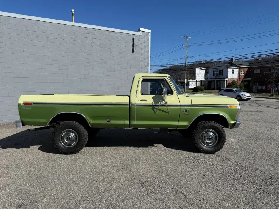 1976 Ford F-250 Camper Special