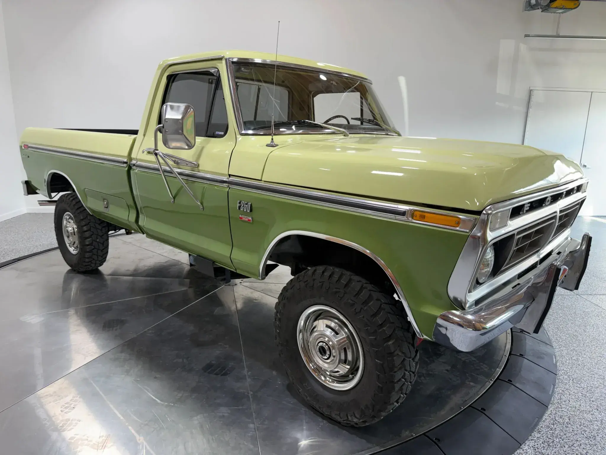 1976 Ford F-250 Camper Special