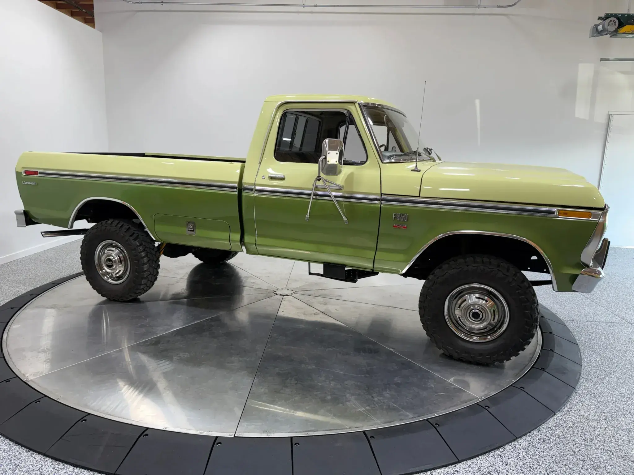 1976 Ford F-250 Camper Special
