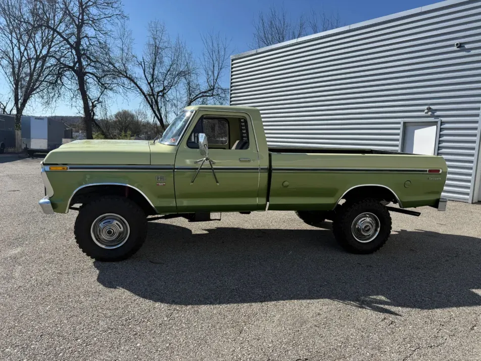 1976 Ford F-250 Camper Special