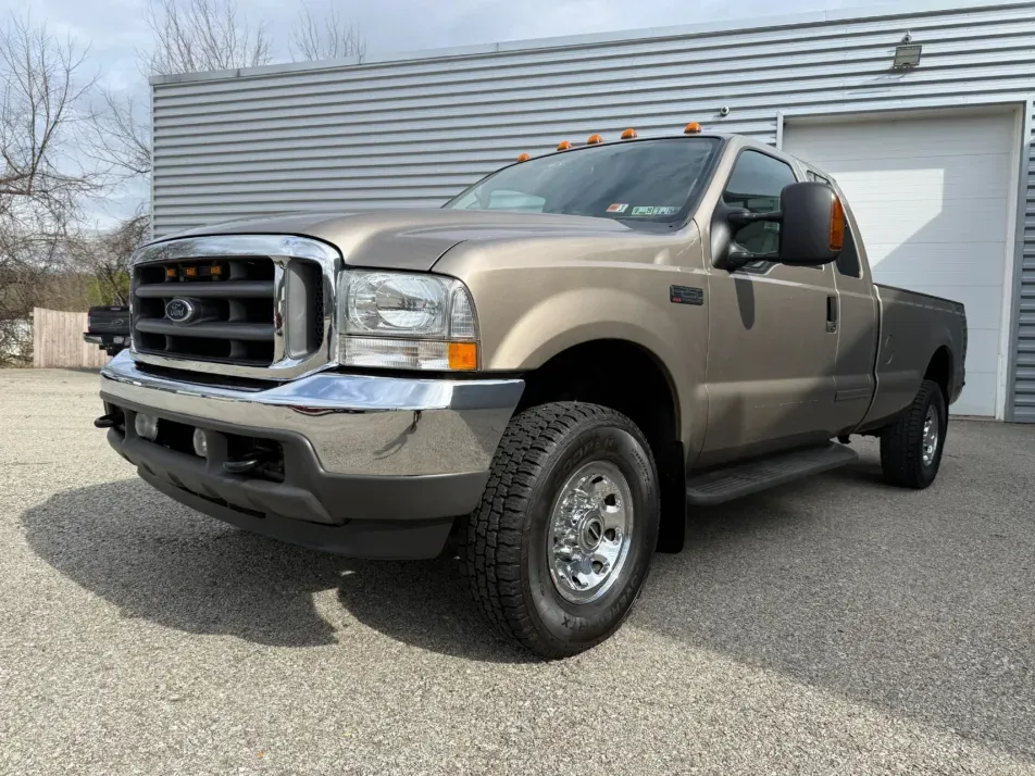 2003 Ford F-250 Super Duty Super Cab - 4