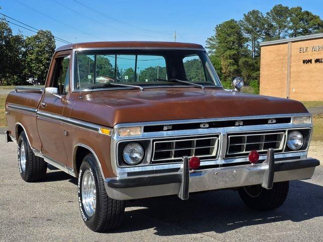  Ford F-100