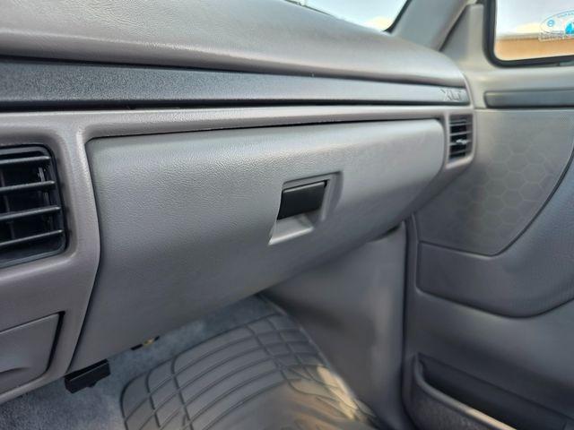 1996 Ford F-150 XLT SWB
