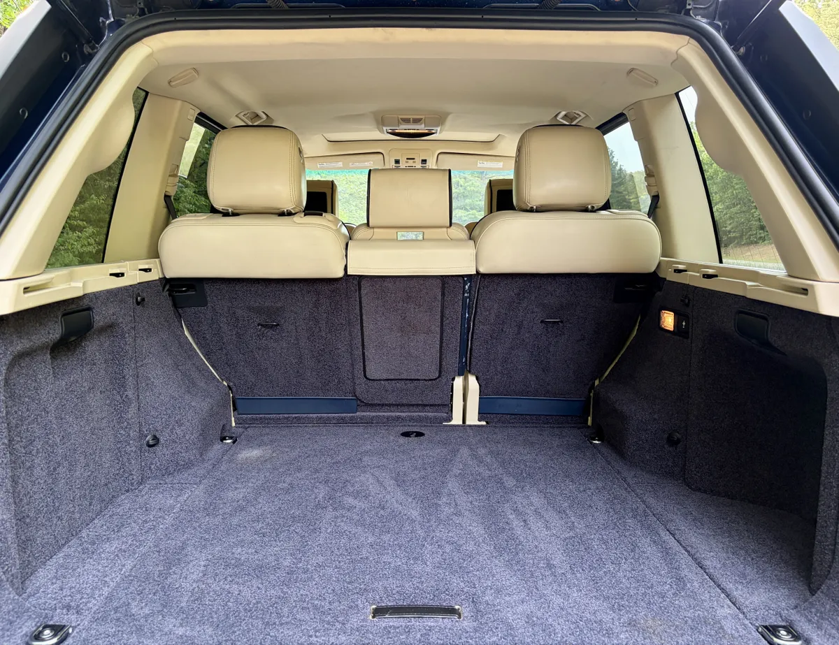2012 Land Rover Range Rover HSE Luxury