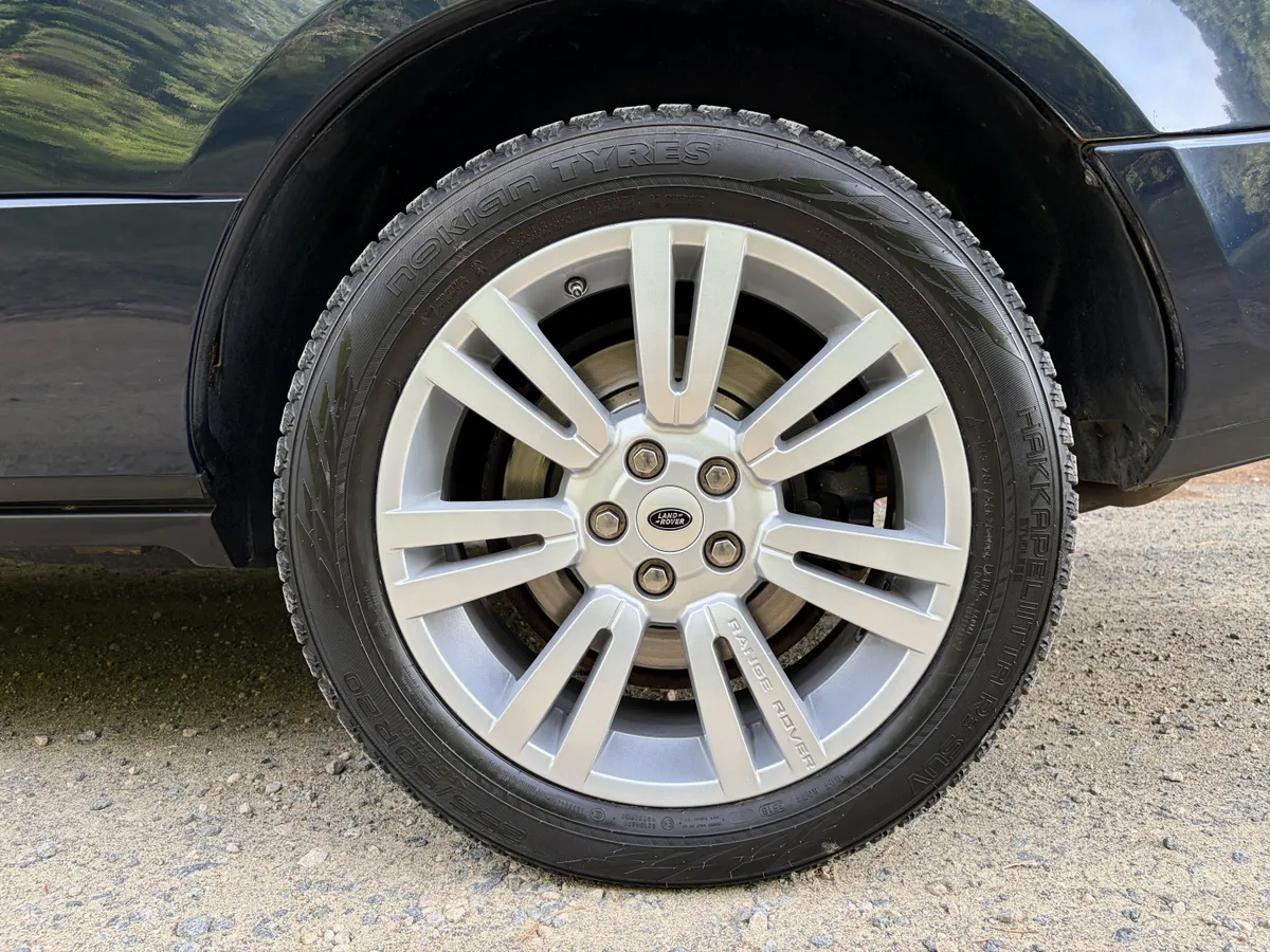 2012 Land Rover Range Rover HSE Luxury