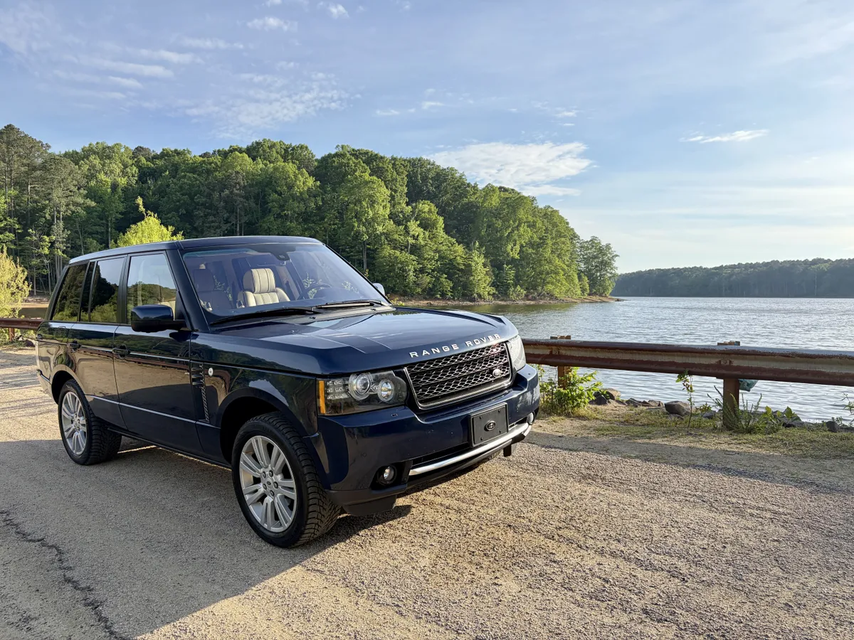 2012 Land Rover Range Rover HSE Luxury