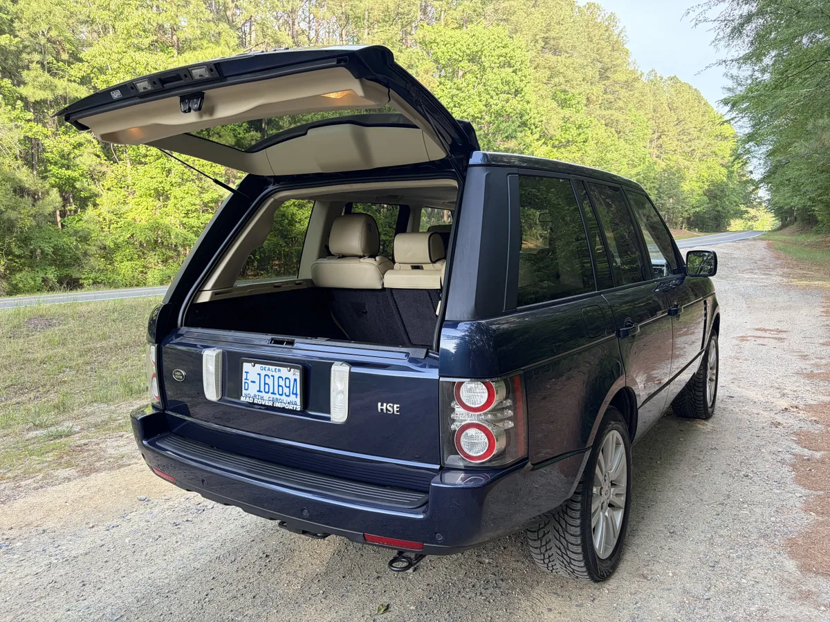 2012 Land Rover Range Rover HSE Luxury