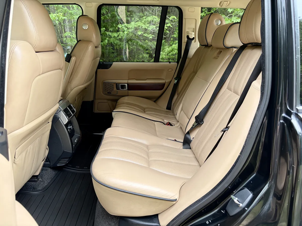 2011 Land Rover Range Rover HSE Lux