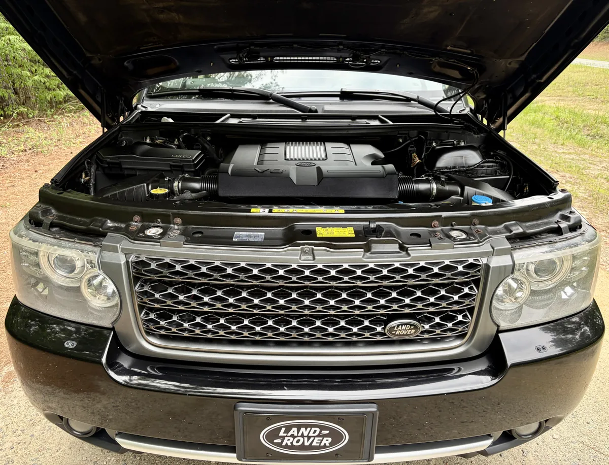 2011 Land Rover Range Rover HSE Lux