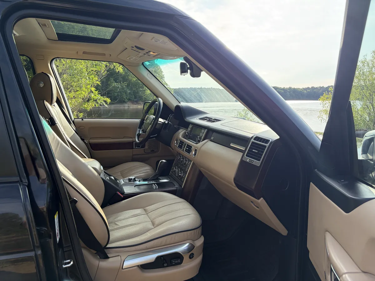 2011 Land Rover Range Rover HSE Lux