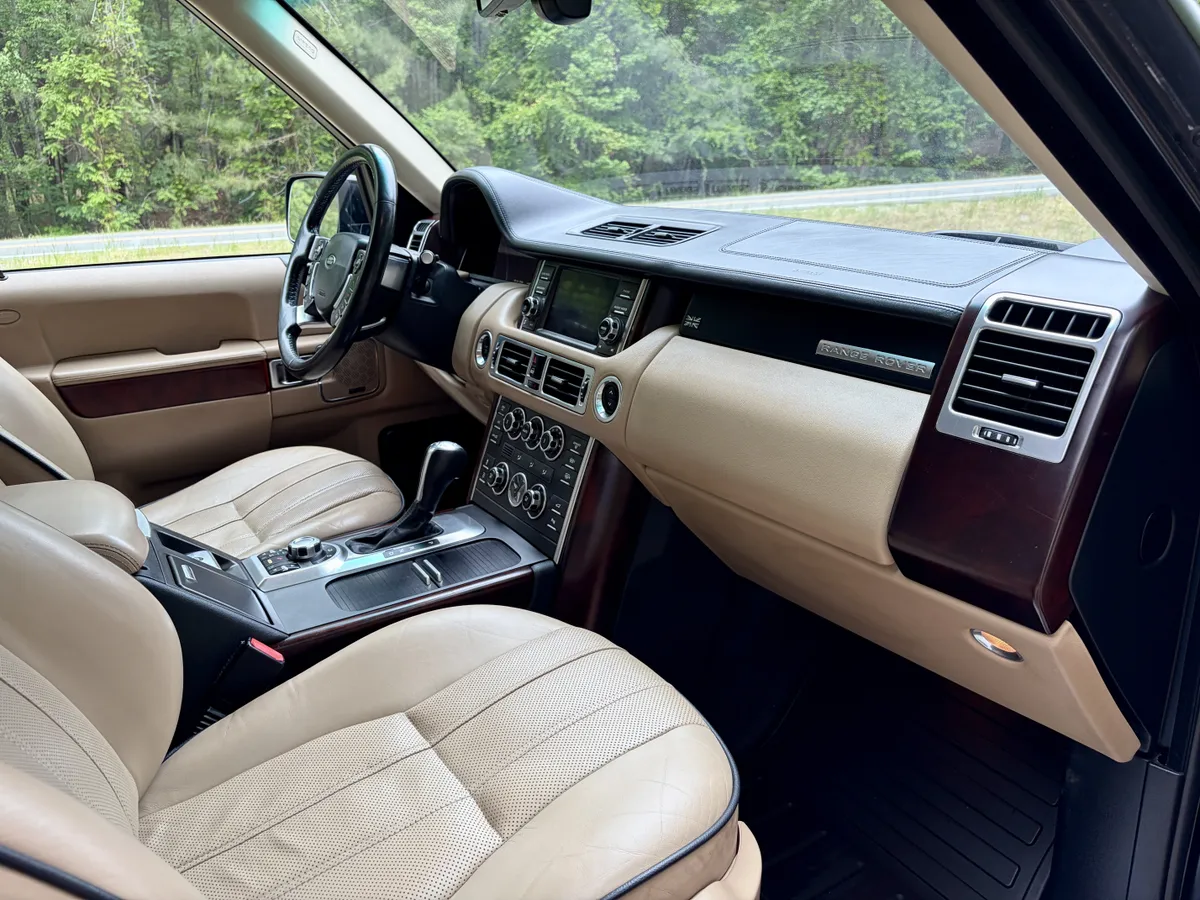 2011 Land Rover Range Rover HSE Lux