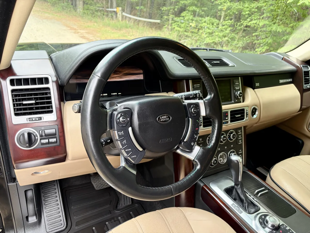 2011 Land Rover Range Rover HSE Lux