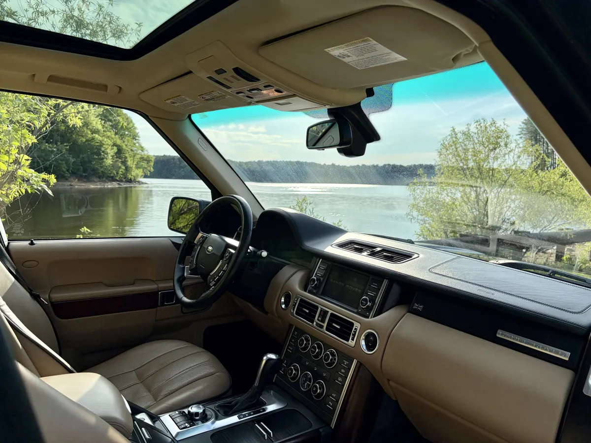 2011 Land Rover Range Rover HSE Lux