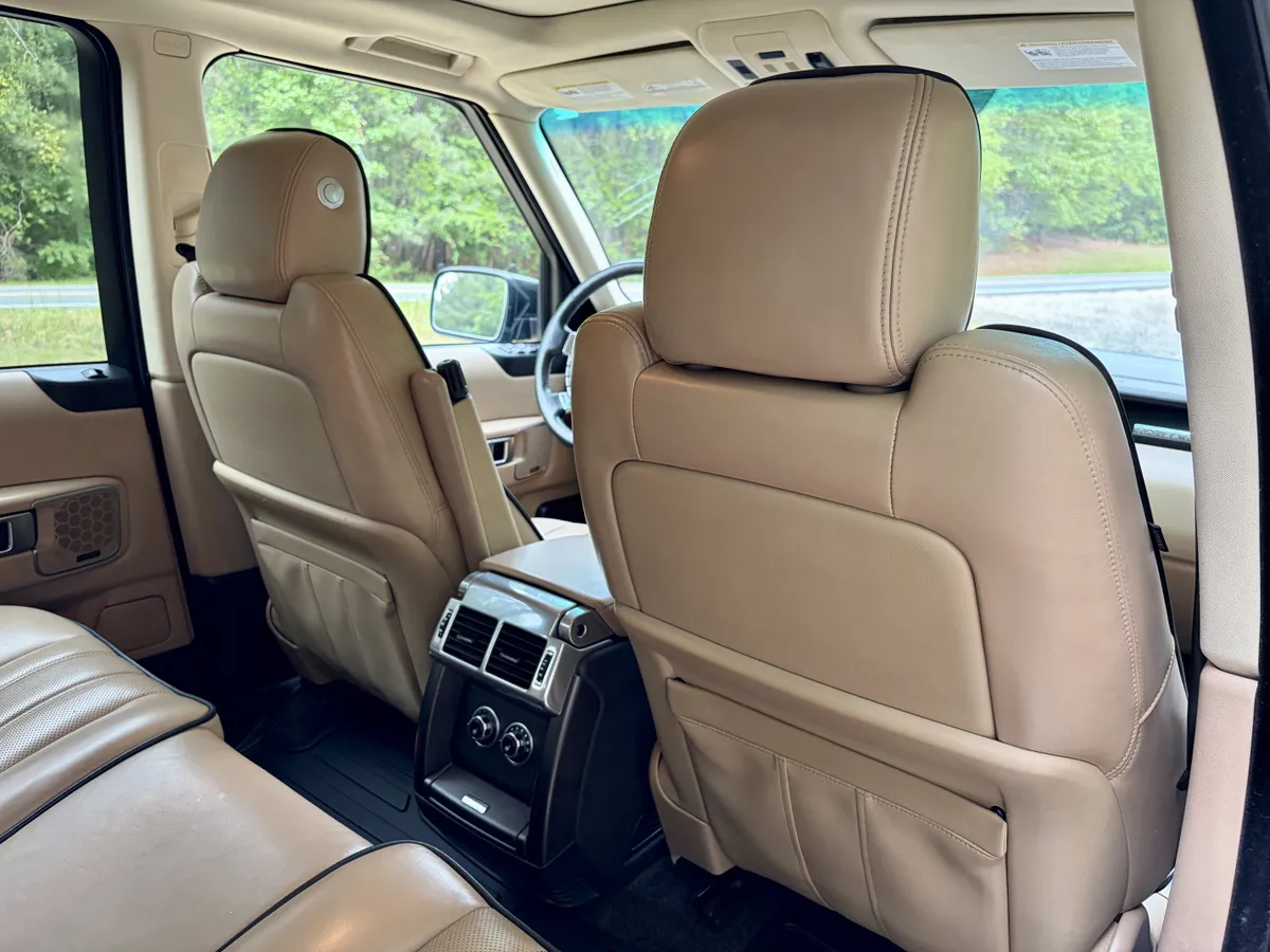 2011 Land Rover Range Rover HSE Lux