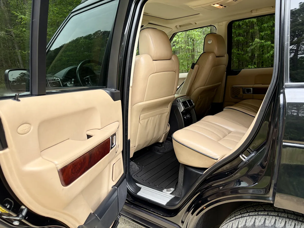 2011 Land Rover Range Rover HSE Lux