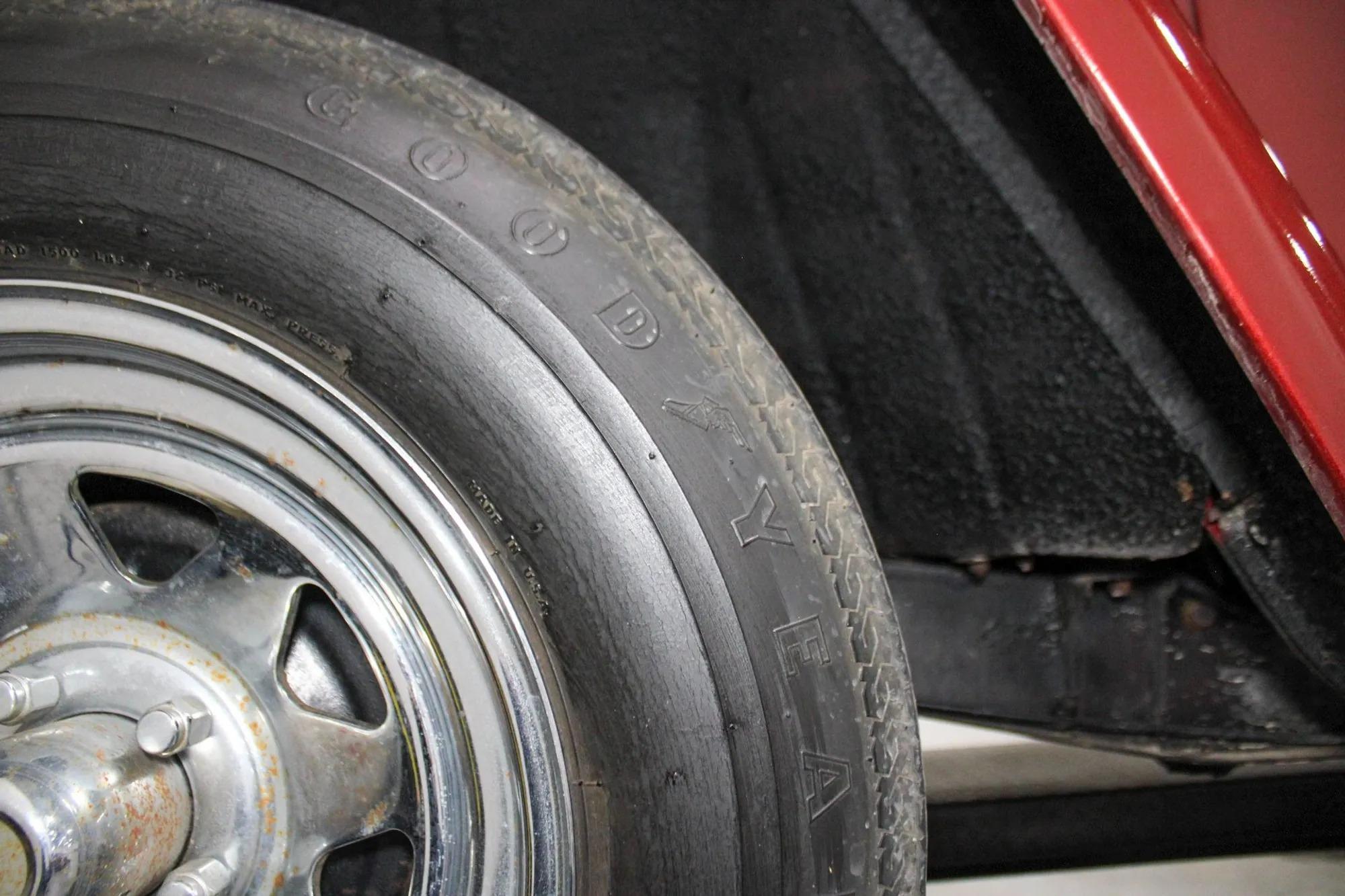 1952 Willys Jeepster