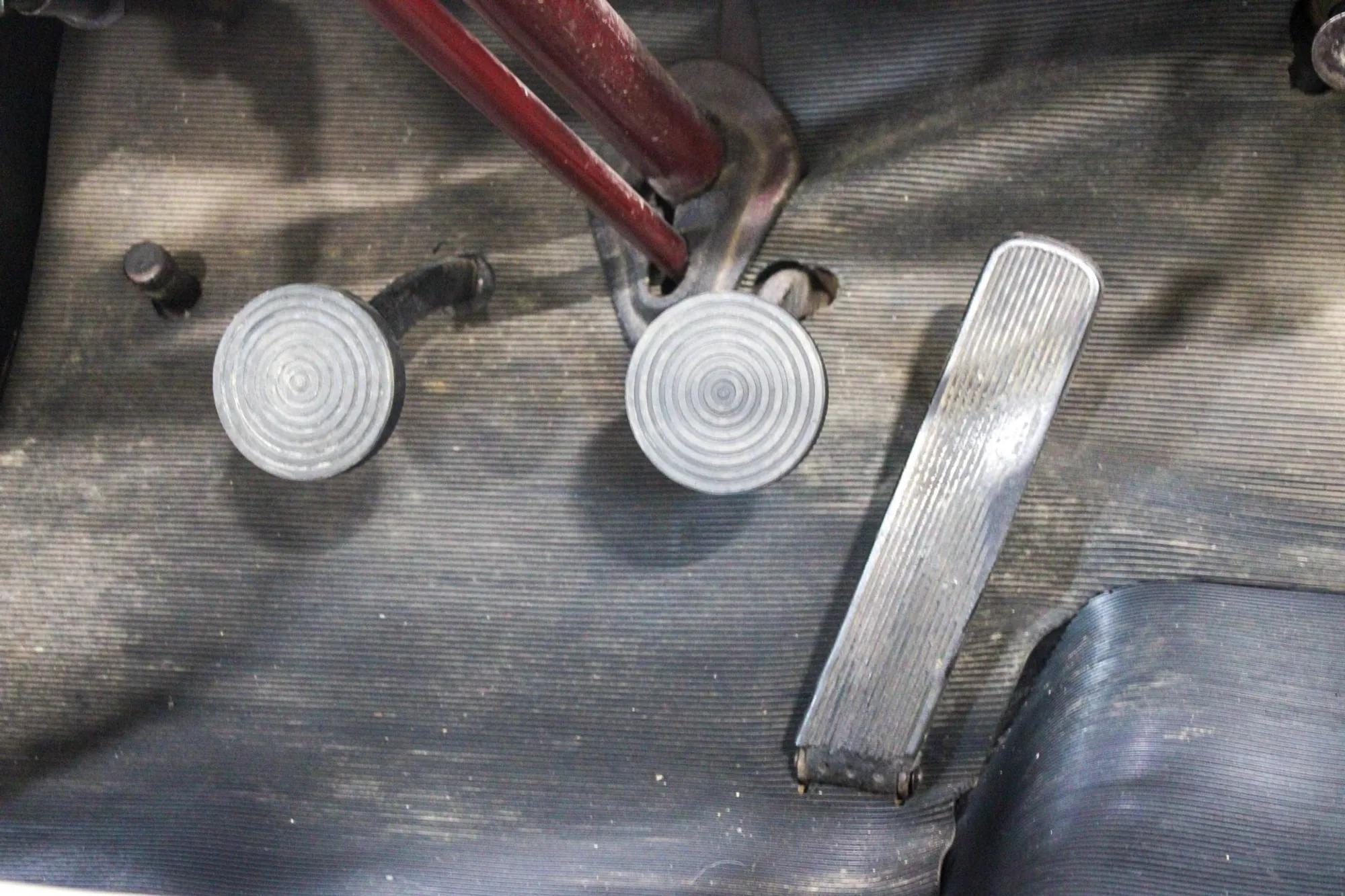 1952 Willys Jeepster