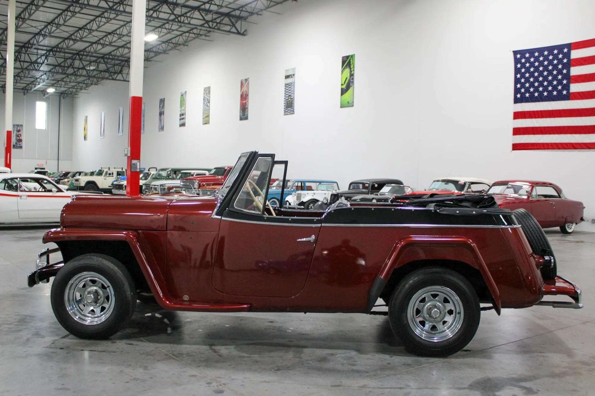 1952 Willys Jeepster - 2