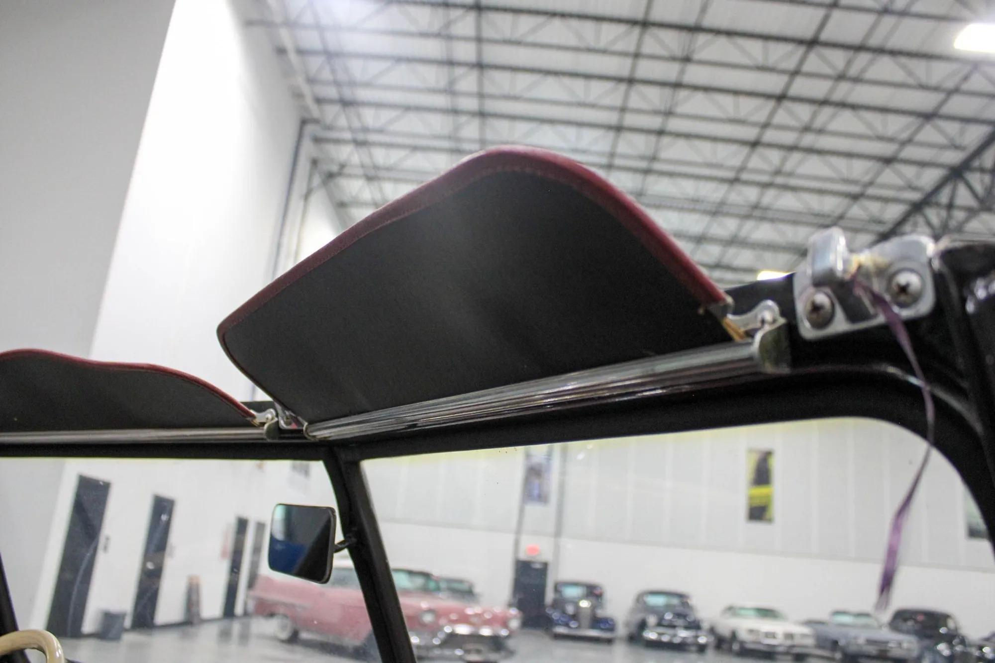 1952 Willys Jeepster