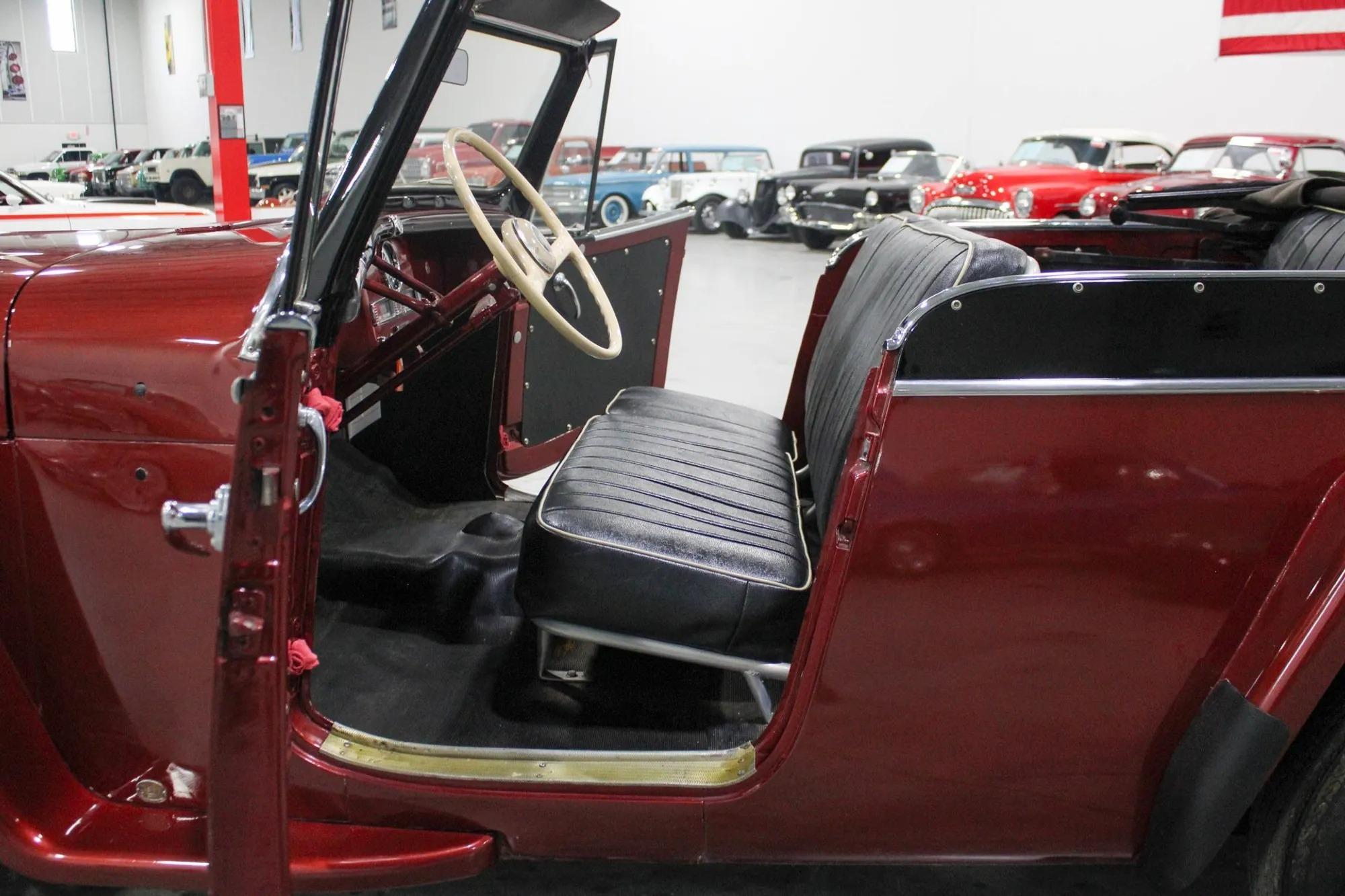 1952 Willys Jeepster