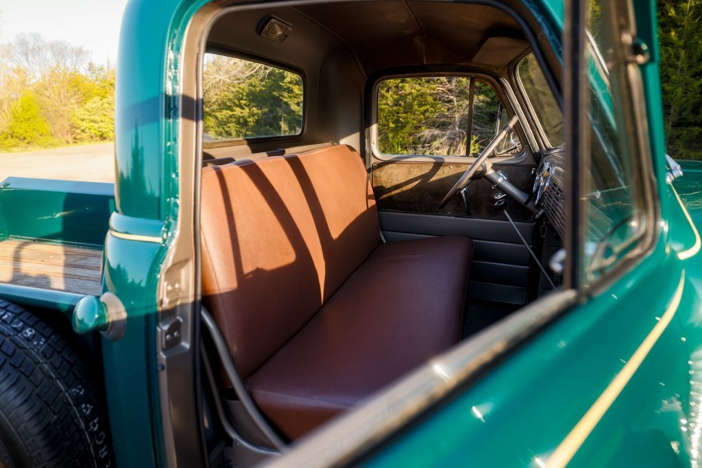 1952 Chevrolet 3600 - 2