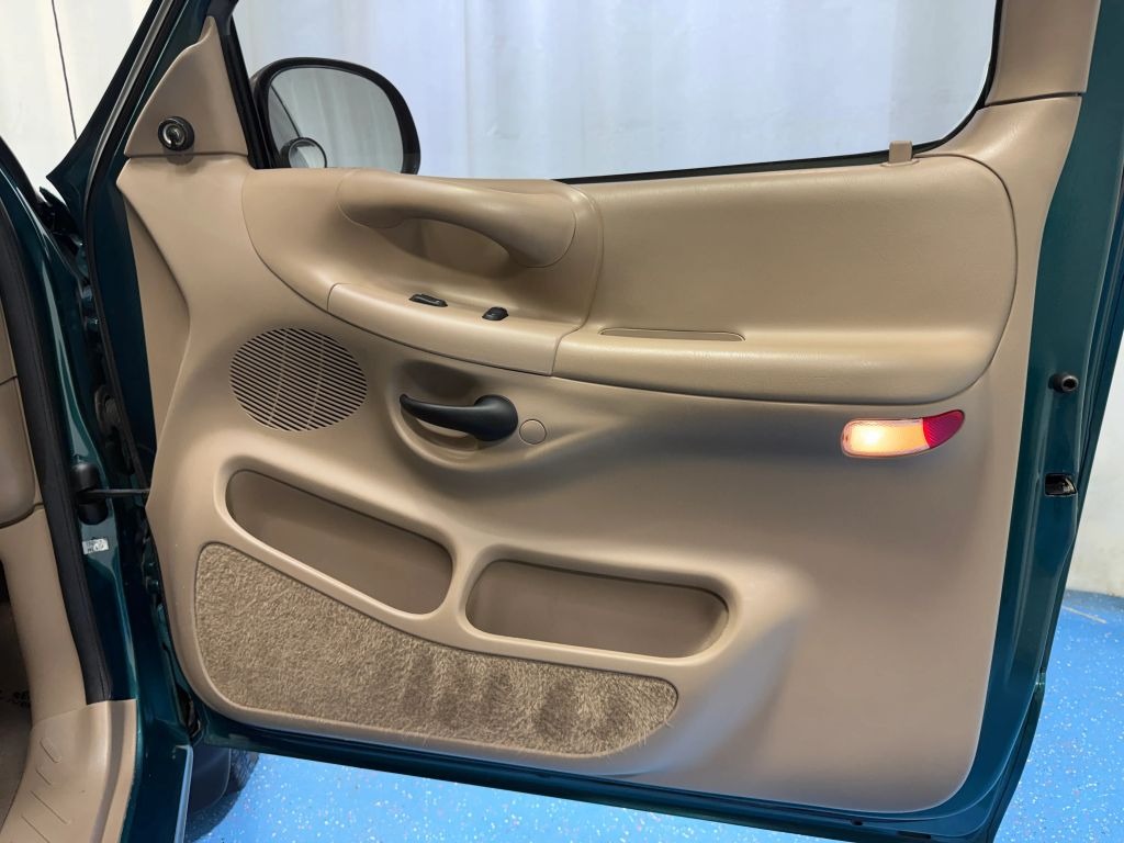 1998 Ford F-150 XLT
