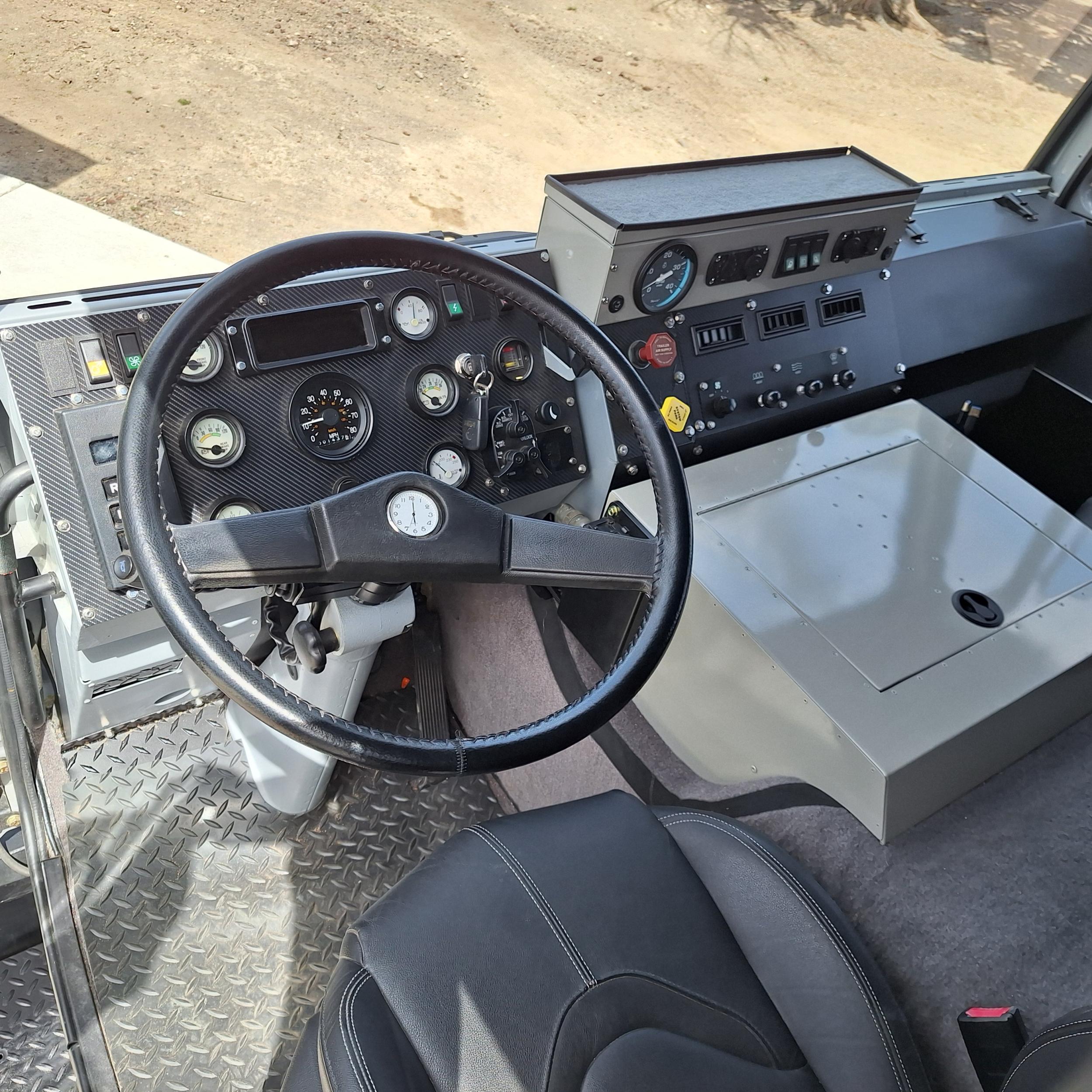 1998 Stewart & Stevenson M1078
