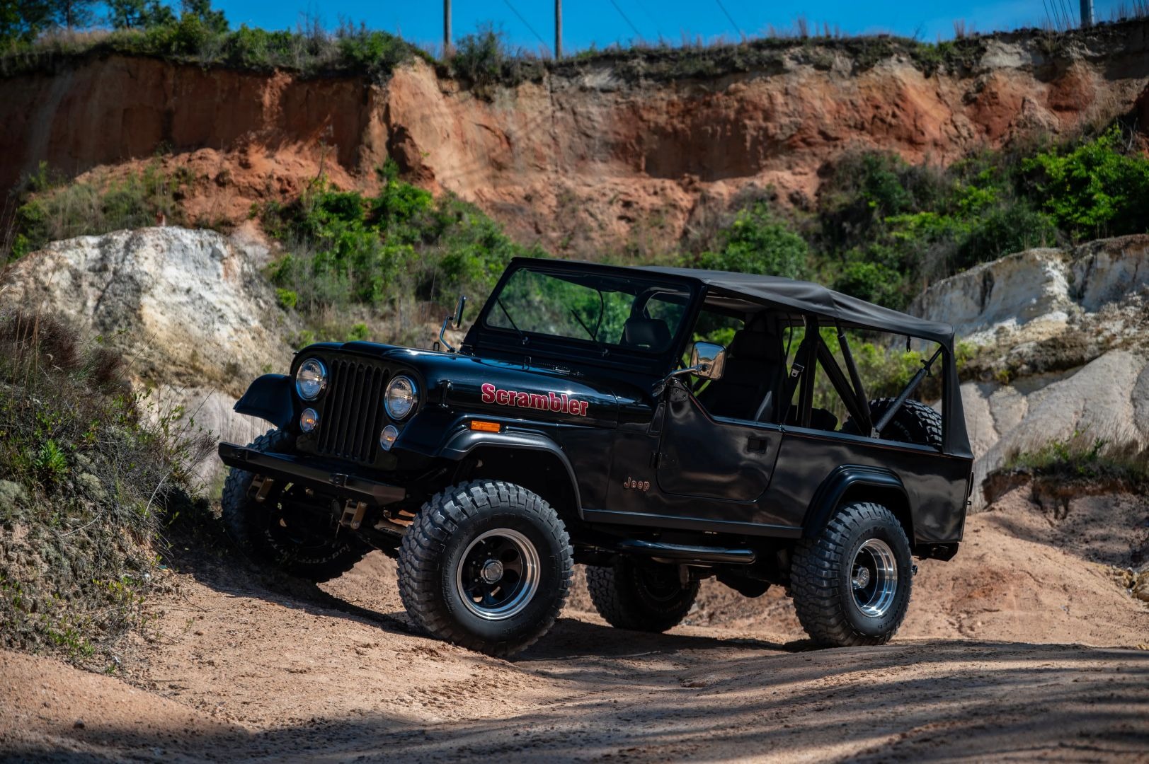  Jeep CJ-8 Scrambler