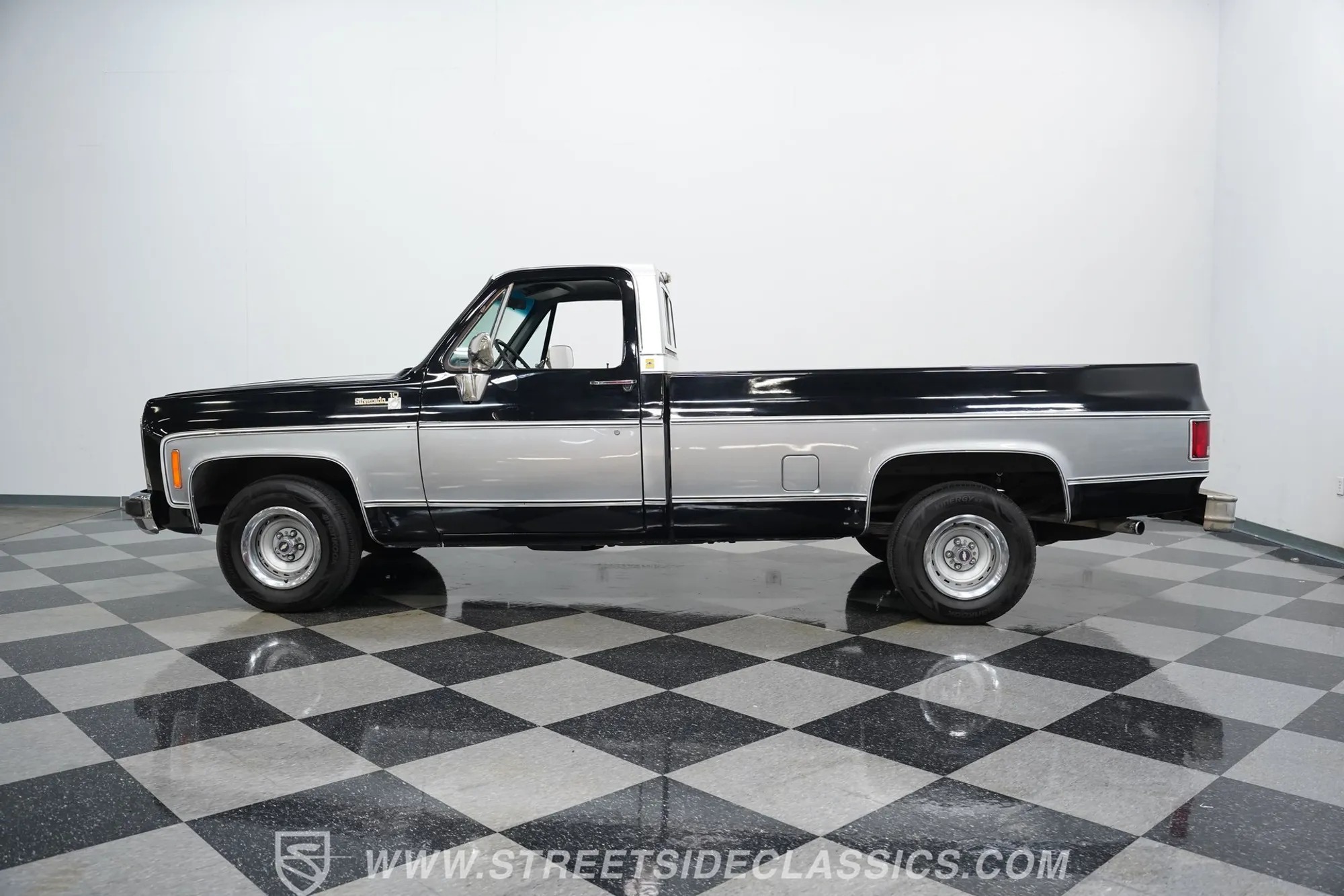 1979 Chevrolet C10 Silverado Big 10 - 2