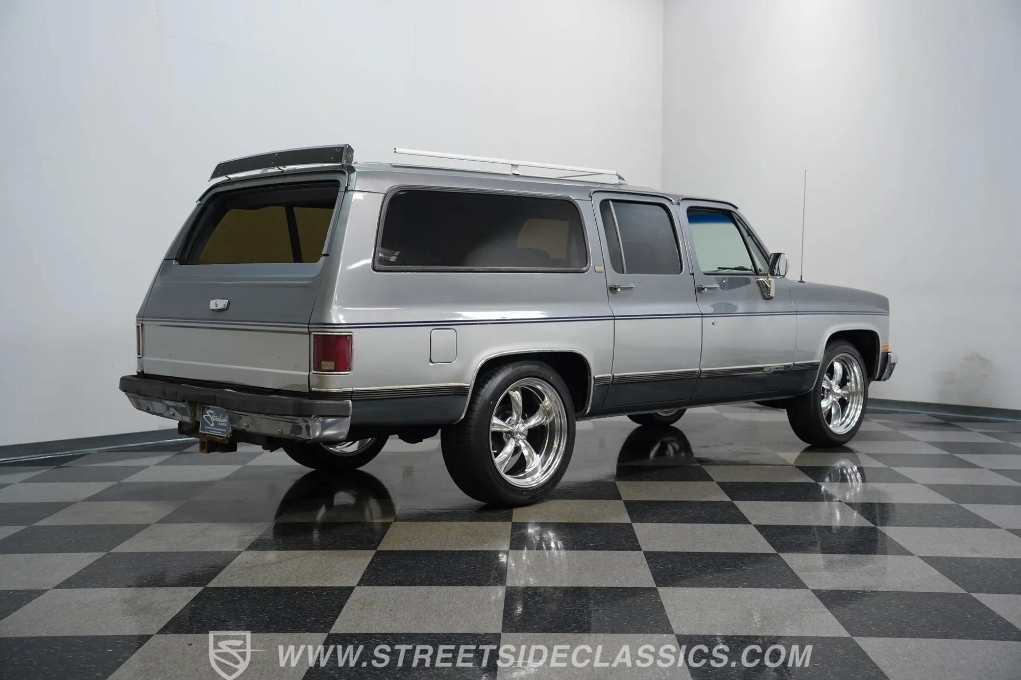 1990 Chevrolet Suburban R1500